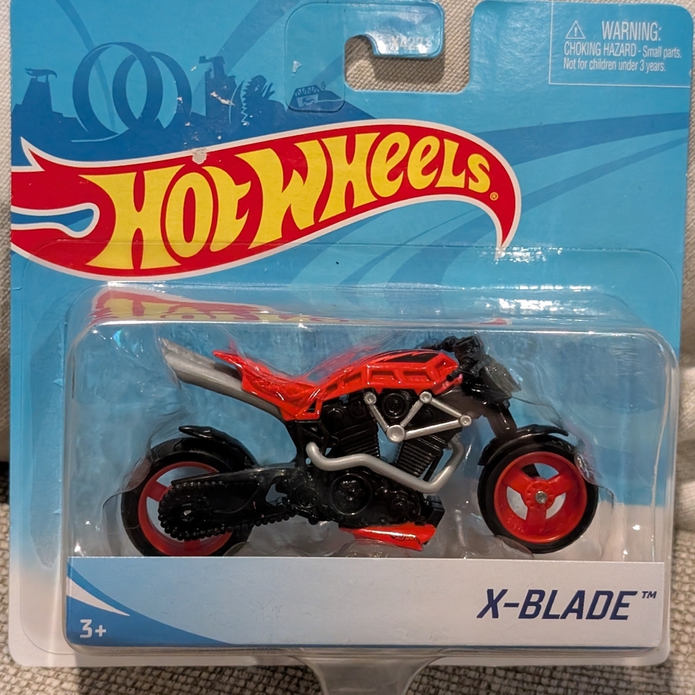 Hot Wheels X-Blade Red and Black Motorcycle (NEW In Package)
